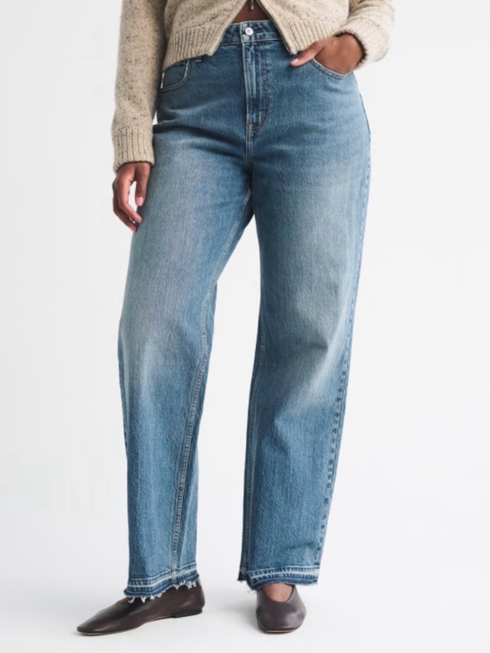Abercrombie Curve Love High Rise 90s Relaxed Jeans Medium Let Down Hem Size 32